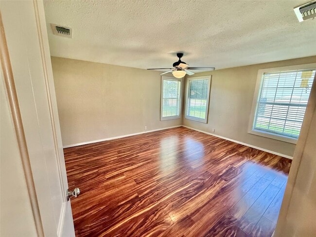 Photo - 417 Putman St
