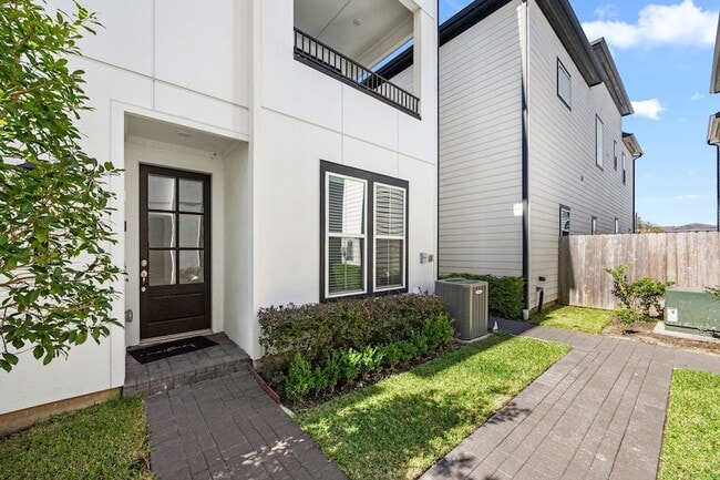 Photo - 2718 Grand Fountains Dr