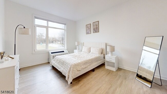 Photo - 1181 Morris Ave Unit 107