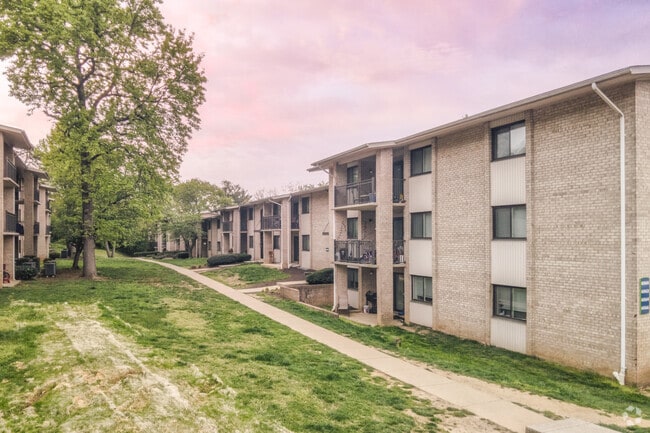 Building Photo - South Port