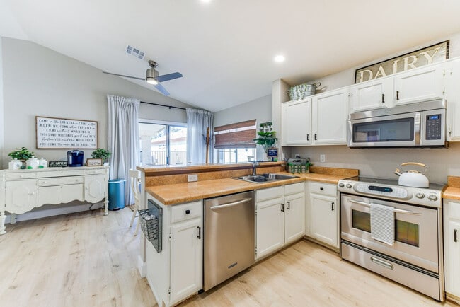 Photo - 1120 N Val Vista Dr Unit SI FL1-ID1546307P