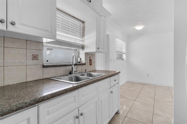 Photo - 1101 SW 17th Ave