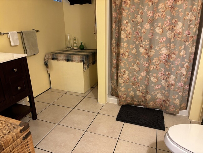 Photo - 2026 Nettles Blvd Unit SI ID1537507P