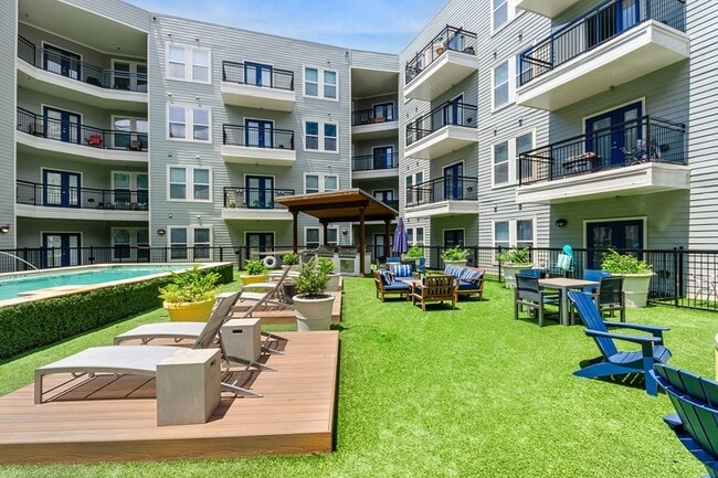 Photo - Arrive West End