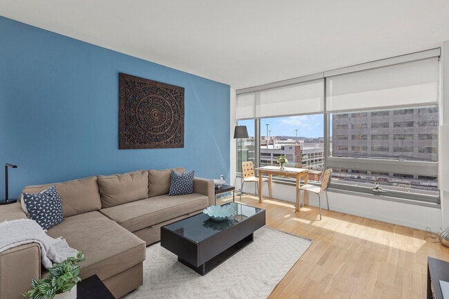 Building Photo - 666 Folsom St Unit ID1264183P