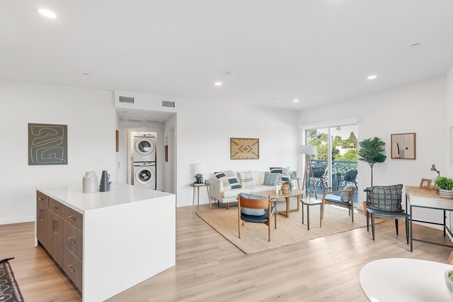 Photo - Solari Silver Lake