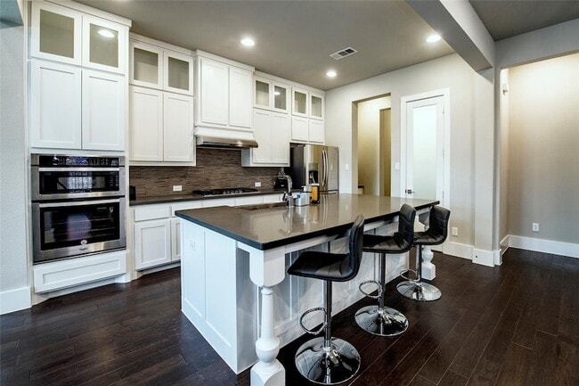 Photo - 6812 Royal Liverpool Dr