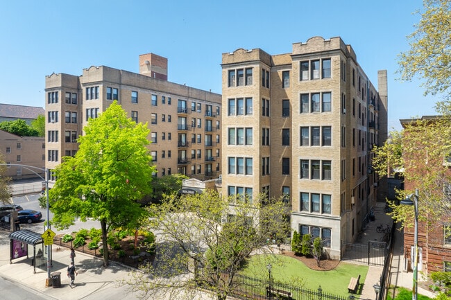 Primary - Buena Terrace - 4242 N Sheridan Rd