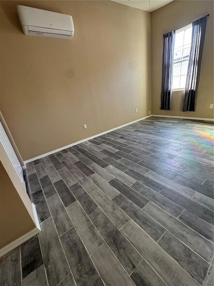 Photo - 3719 Meadowbreeze Dr