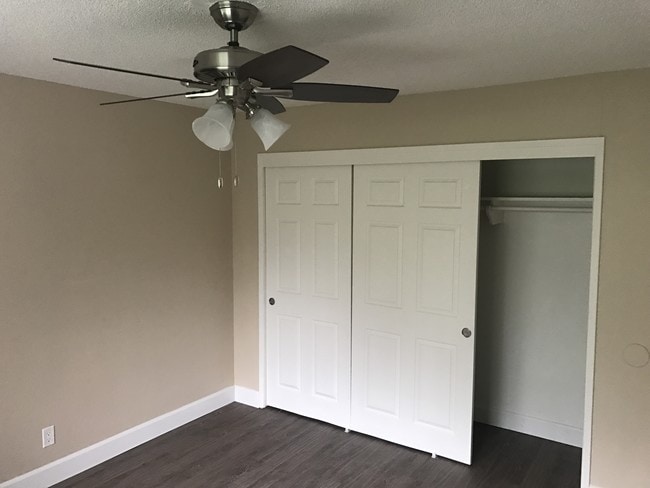 Photo - Azalea Court