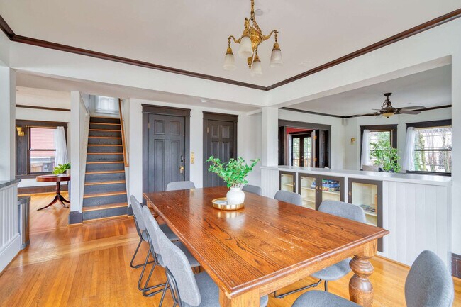 Photo - 2104 NW Everett St Unit SI ID1309885P