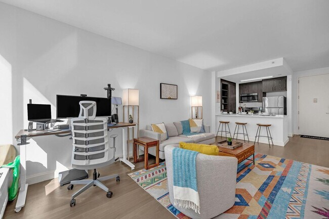 Photo - 10 Hanover Square Unit SI FL15-ID1076253P