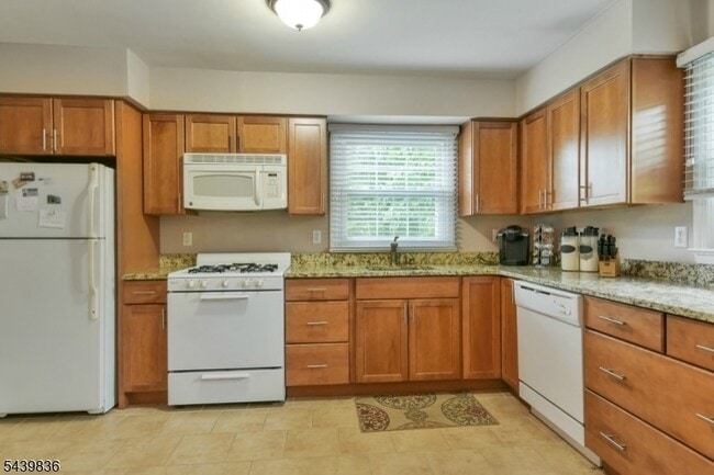 Photo - 42 Walnut St