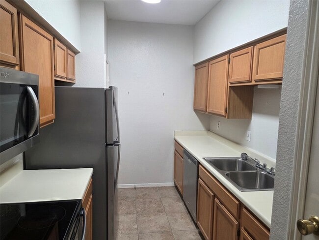 Photo - 3780 Tanglewilde St Unit 106