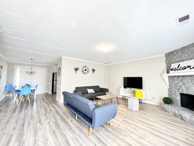 Photo - 1342 Country Downs Dr Unit ID1341827P