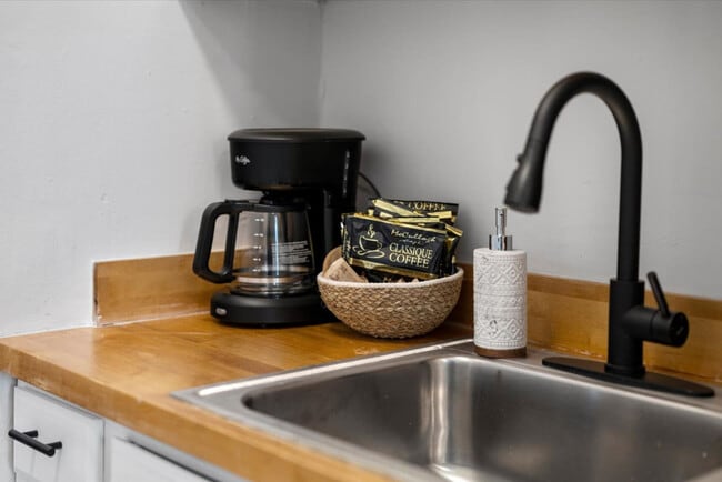 Photo - 242 Mccormick Pl Unit ID1056125P