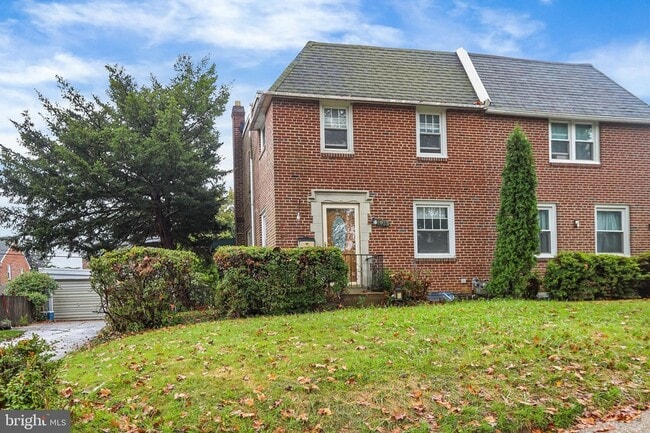 Building Photo - 1913 Winton Ave