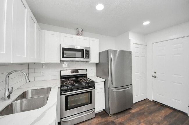 Photo - 5911 Easter St