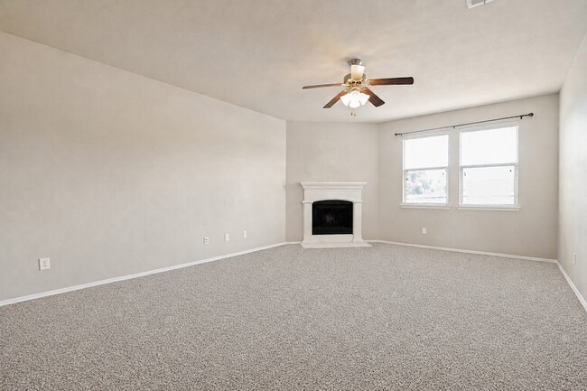 Photo - 1305 Lone Pine Dr