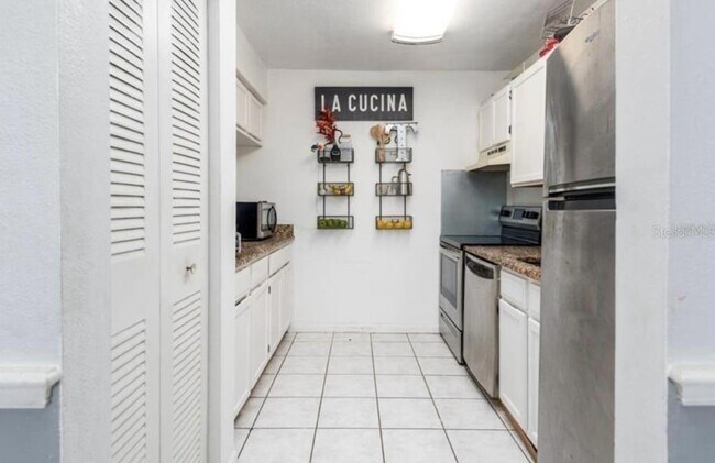 Photo - 2342 Huntington Green Ct Unit 2