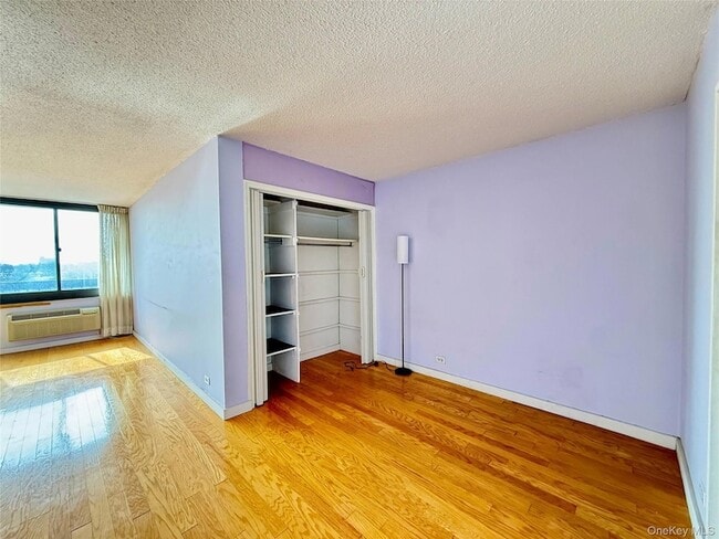 Photo - 150-38 Union Tpke Un Unit 10L