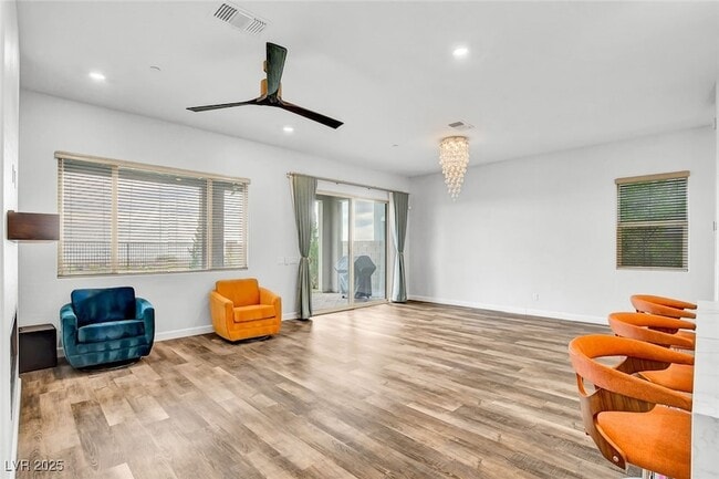 Photo - 318 Wind Poppy St