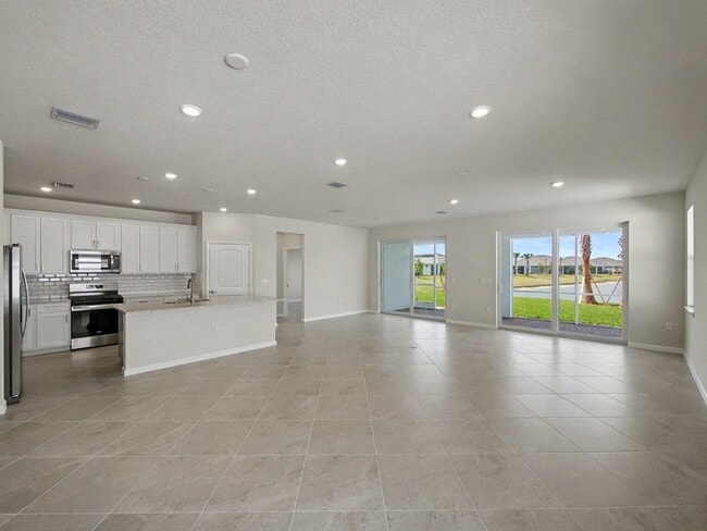 Photo - 14172 SW Incarnadine Ln