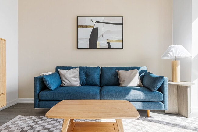 Building Photo - 460 W Chicago Ave Unit FL20-ID1352