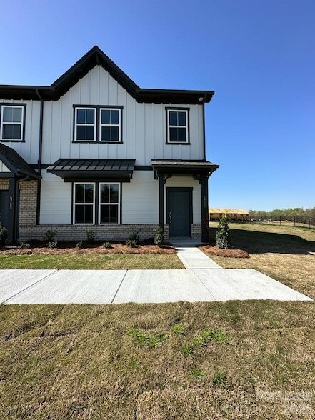 Building Photo - 5715 Gulch Pl