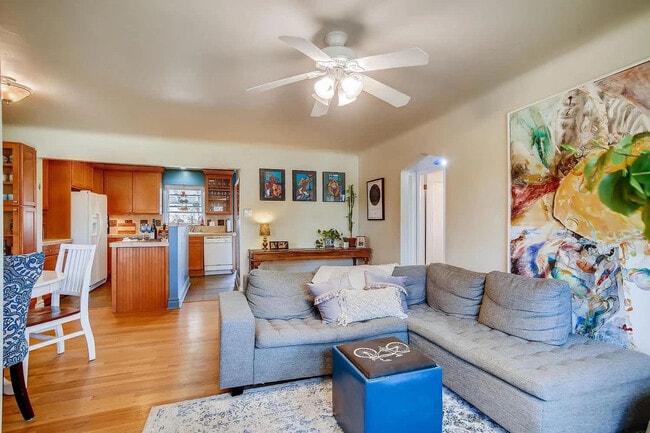 Photo - 2933 Ivanhoe St Unit ID1357994P