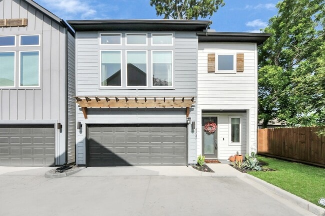 Building Photo - 2504 W Tidwell Rd