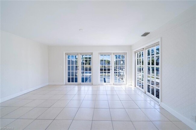 Building Photo - 4916 Viceroy St Unit B