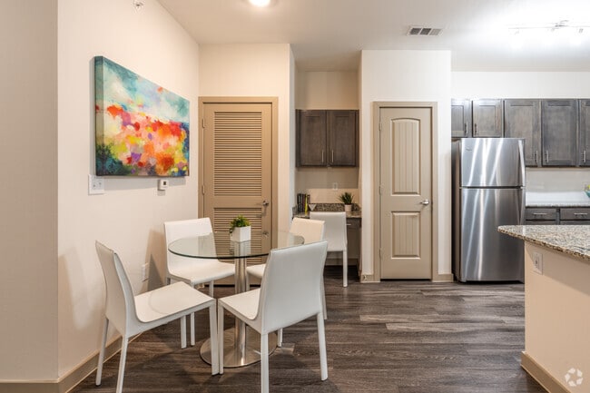 Photo - The Oaks at Baywood