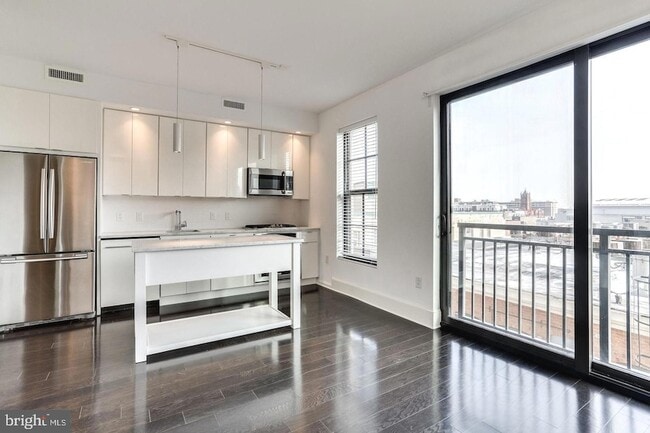 Photo - 1011 M St NW Unit 606