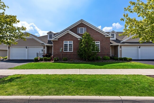 Building Photo - Redwood New Albany