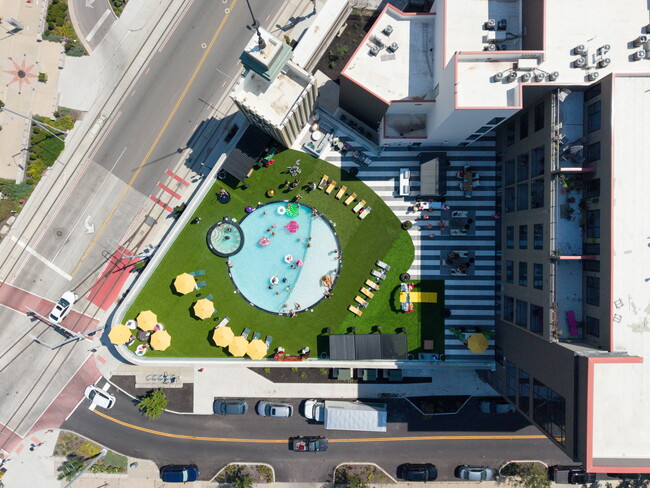 Photo - Lux: Wonderland in Crossroads / Katz on Main