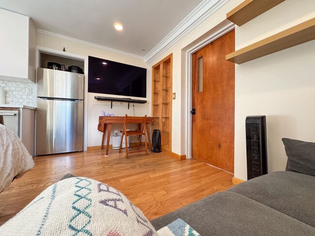 Building Photo - 3148 College Ave Unit ID1309745P