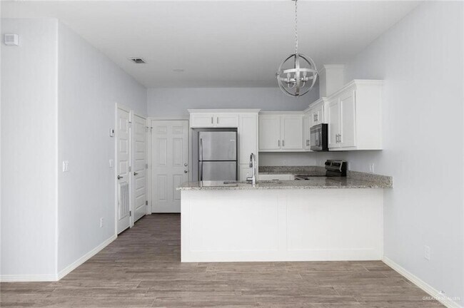 Photo - 304 S Retama Ln Unit 2