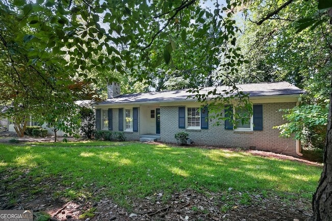 Building Photo - 807 Cardova Dr NE