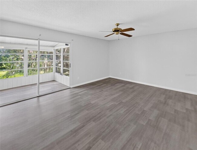 Photo - 600 Fairways Cir Unit B