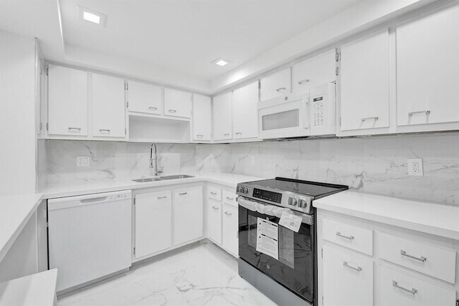 Photo - 3800 N Hills Dr Unit 208
