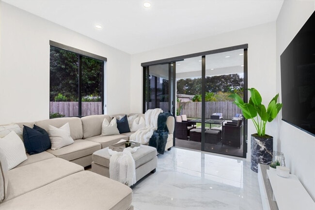 Building Photo - 826 SW 14th Ct Unit ID1287063P