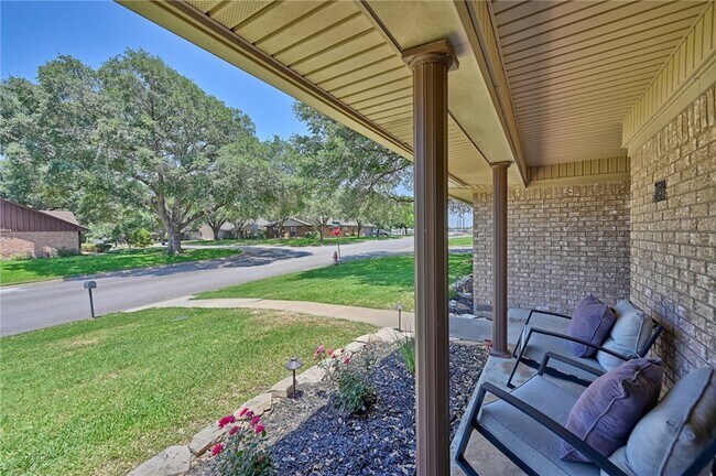 Photo - 1600 Pecan St
