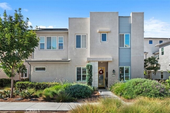 Building Photo - 124 Sculpture