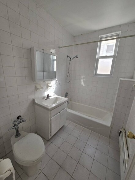 Photo - 31-16 81st St