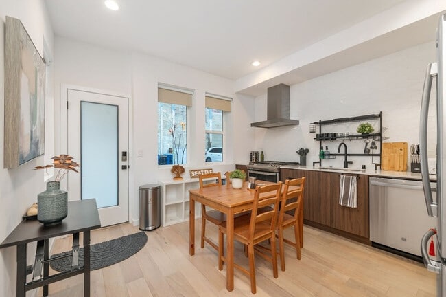 Photo - 6125 Sand Point Way NE Unit SI ID1036013P