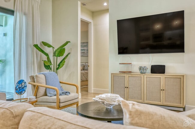 Building Photo - 2215 Amnesty Dr Unit SI ID1346492P