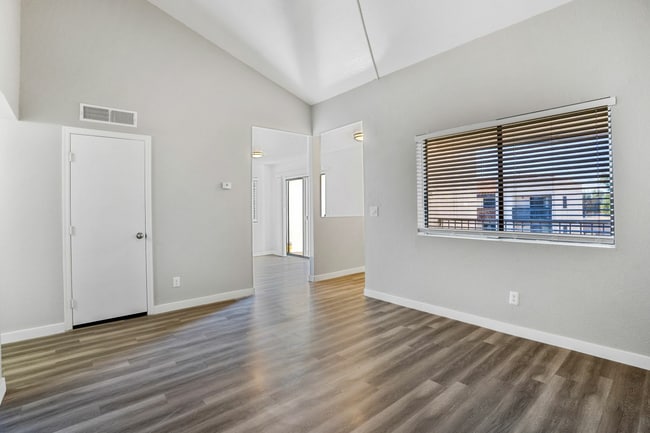 6.jpg - Astero Mesa East