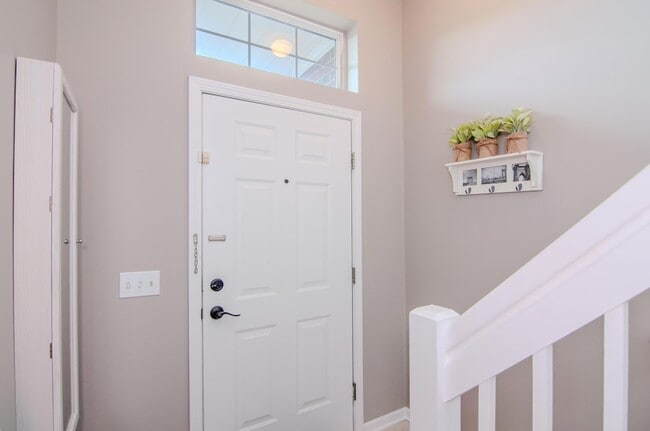 Photo - 1892 Lindsay Ln Unit 40