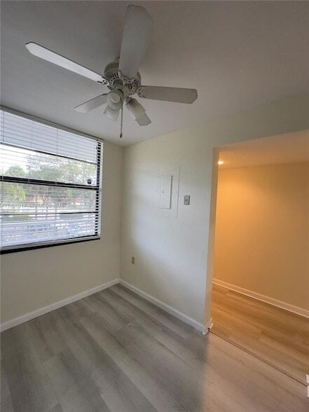 Photo - 1715 Whitehall Dr Unit 201